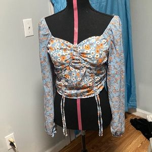 Long sleeve crop top.